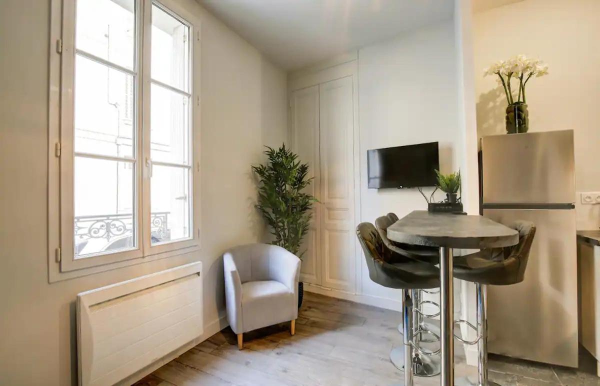 Le Modernisme - Tours Apartment Bagian luar foto